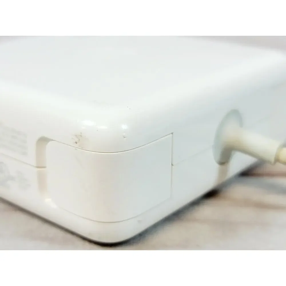 Apple Authentic 85 W MagSafe 1 Power Adapter Charger A1343 MACBOOK L connector